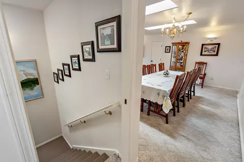 Dining - 2703 Hammel Rd, Eagle Point, OR 97524 photo 4 of 4