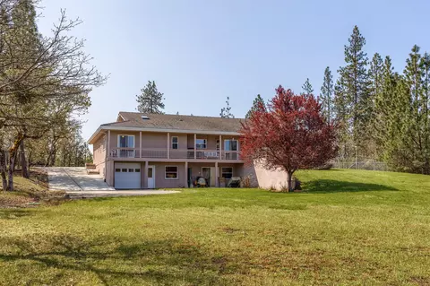 Exterior - 2703 Hammel Rd, Eagle Point, OR 97524 photo 10 of 12
