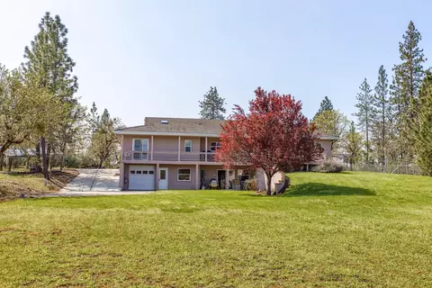 Exterior - 2703 Hammel Rd, Eagle Point, OR 97524 photo 11 of 12