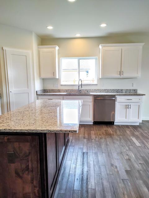 649 E A St, Culver, OR 97734 photo 9