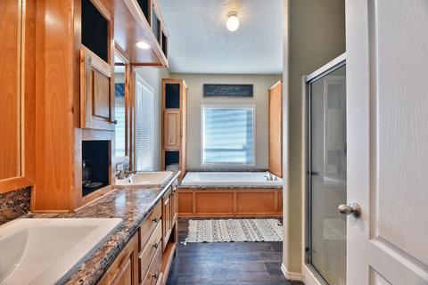 370 E Dutton Rd, Eagle Point, OR 97524 photo 14