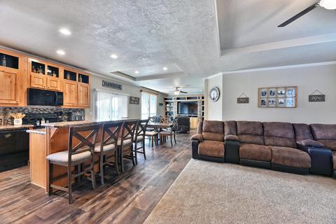 370 E Dutton Rd, Eagle Point, OR 97524 photo 7