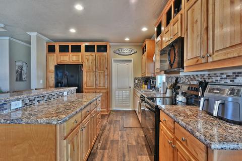 370 E Dutton Rd, Eagle Point, OR 97524 photo 11