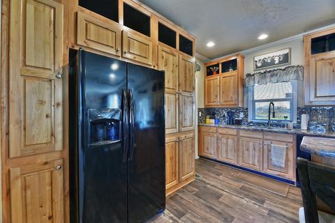 370 E Dutton Rd, Eagle Point, OR 97524 photo 12