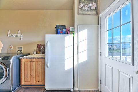370 E Dutton Rd, Eagle Point, OR 97524 photo 21