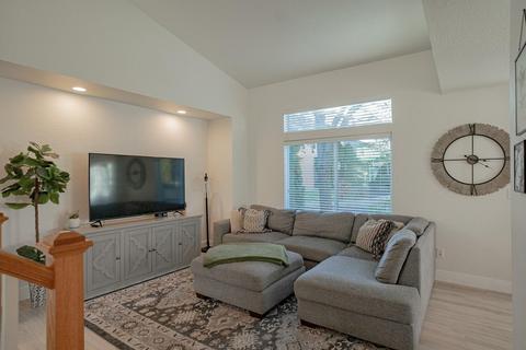313 Live Oak Loop, Central Point, OR 97502 photo 10