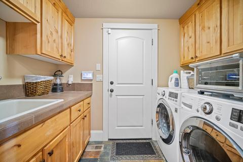 19449 Golden Meadow Loop, Bend, OR 97702 photo 27