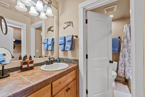 19449 Golden Meadow Loop, Bend, OR 97702 photo 25