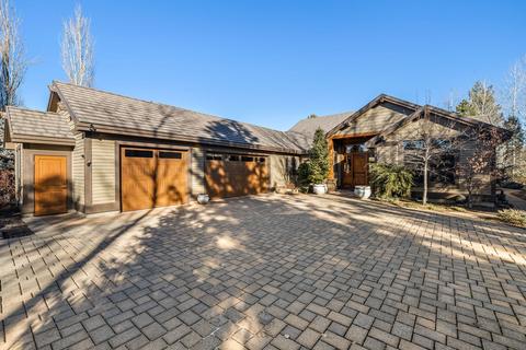 61583 Tam Mcarthur Loop, Bend, OR 97702 photo 1