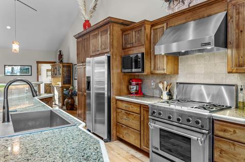 61583 Tam Mcarthur Loop, Bend, OR 97702 photo 8