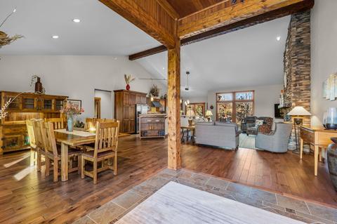 61583 Tam Mcarthur Loop, Bend, OR 97702 photo 3