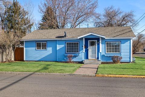 97 SE 9th St, Madras, OR 97741