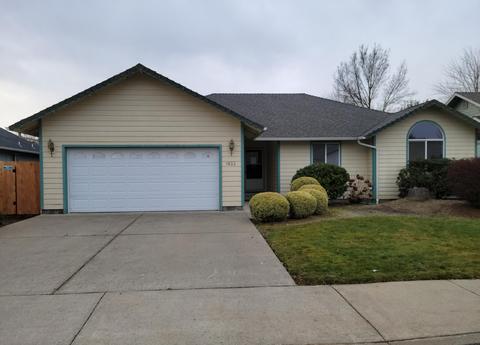 1833 SW Abilene Way, Grants Pass, OR 97526