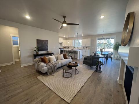 3775 NE Tellus Dr, Bend, OR 97701 photo 2