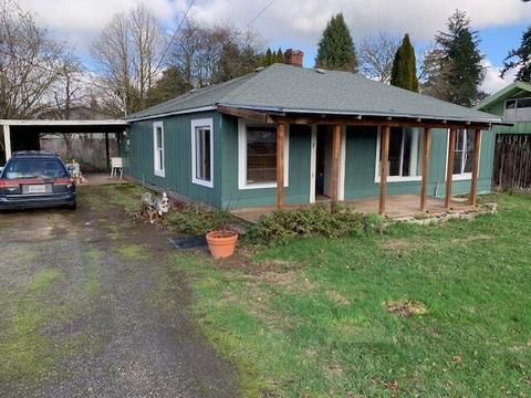 733 E Milton St, Lebanon, OR 97355