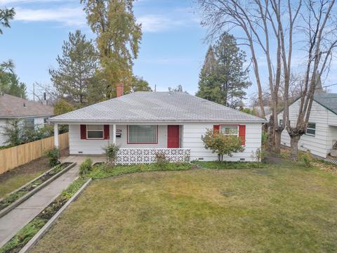 1224 Winchester Ave, Medford, OR 97501