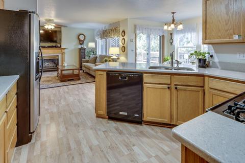 883 NE Locksley Dr, Bend, OR 97701 photo 10