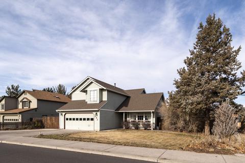 883 NE Locksley Dr, Bend, OR 97701 photo 2