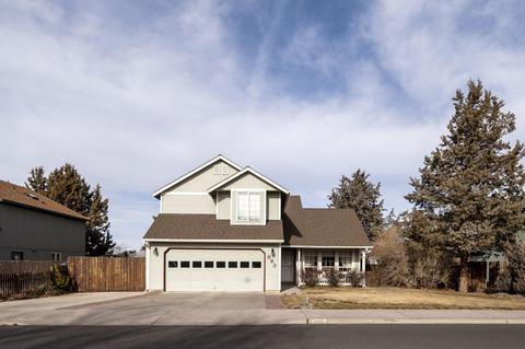 883 NE Locksley Dr, Bend, OR 97701 photo 1