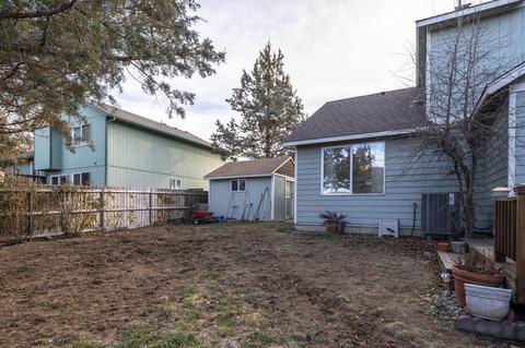 883 NE Locksley Dr, Bend, OR 97701 photo 34