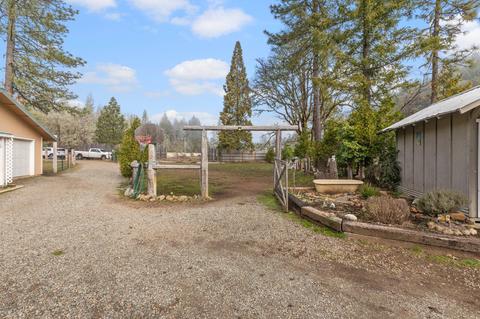 5445 W Side Rd, Cave Junction, OR 97523 photo 25