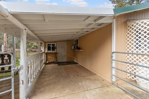 5445 W Side Rd, Cave Junction, OR 97523 photo 4