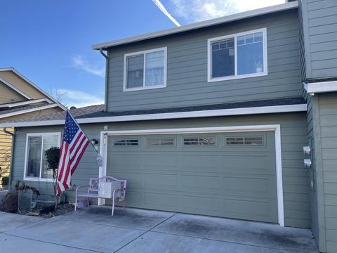 326 Live Oak Loop, Central Point, OR 97502