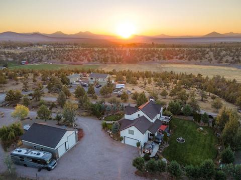 3150 NW 39th St, Redmond, OR 97756