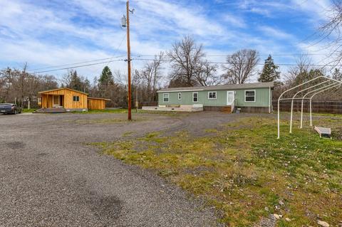 901 Riley Rd, Eagle Point, OR 97524 photo 4