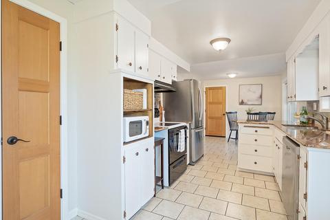 708 Talbot St, Eagle Point, OR 97524 photo 7