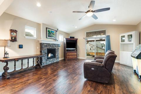 20831 Bobwhite Ct, Bend, OR 97701 photo 11
