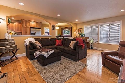 20281 Schaeffer Dr, Bend, OR 97703 photo 3