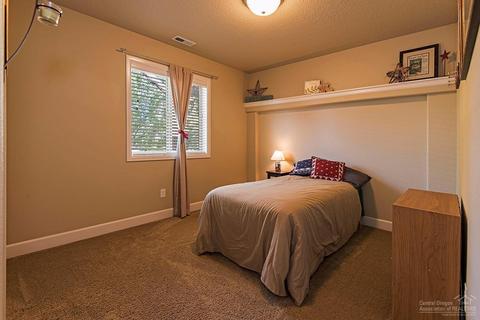 20281 Schaeffer Dr, Bend, OR 97703 photo 13