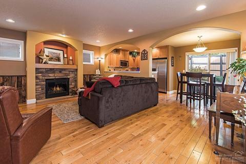 20281 Schaeffer Dr, Bend, OR 97703 photo 2