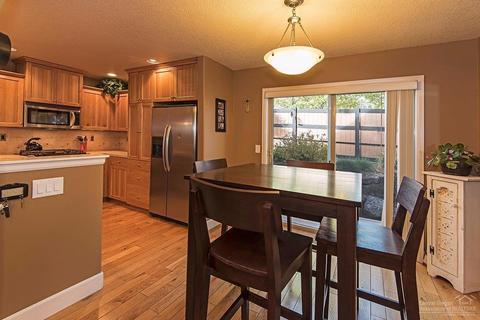 20281 Schaeffer Dr, Bend, OR 97703 photo 4