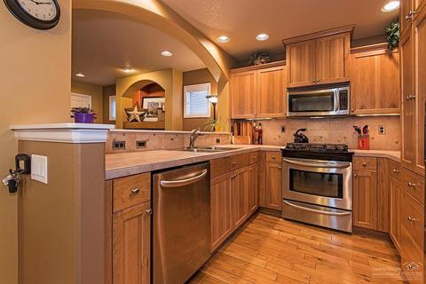 20281 Schaeffer Dr, Bend, OR 97703 photo 5