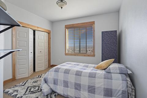 65140 76th St, Bend, OR 97703 photo 32