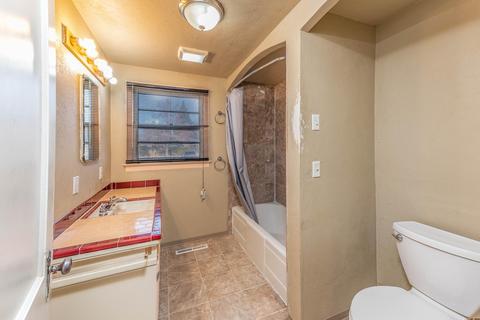 2000 NE 8th St, Bend, OR 97701 photo 11