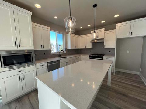 3767 NE Tellus Dr, Bend, OR 97701 photo 2