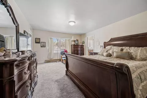 Bedroom - 22344 Pheasant Ln, Chiloquin, OR 97624 photo 1 of 7