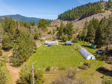 4771 Lakeshore Dr, Selma, OR 97538