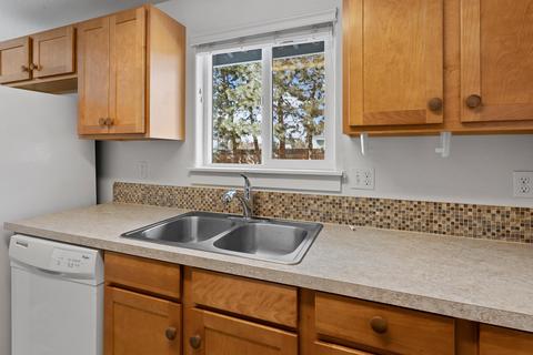 63385 Omer Dr, Bend, OR 97701 photo 18