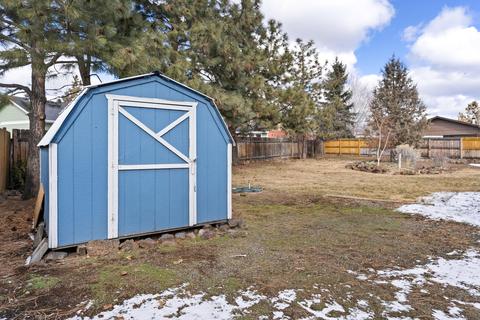 63385 Omer Dr, Bend, OR 97701 photo 35