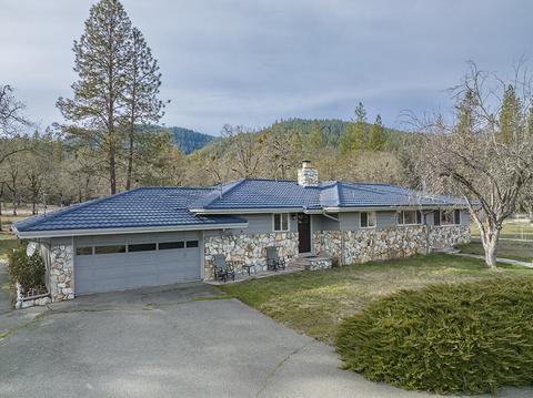 16500 Water Gap Rd, Williams, OR 97544 photo 3