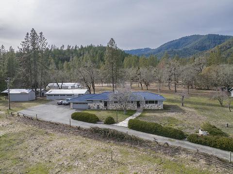 16500 Water Gap Rd, Williams, OR 97544 photo 1