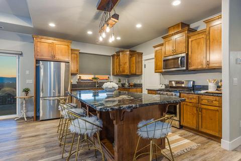 361 Avalon Ter, Eagle Point, OR 97524 photo 6