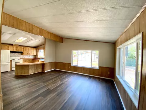 1001 SE 15th St #45, Bend, OR 97701