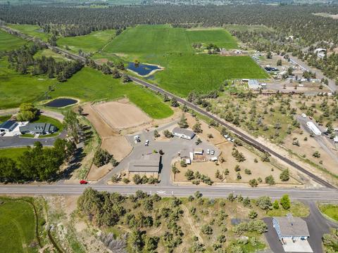 6655 NE 33rd St, Redmond, OR 97756