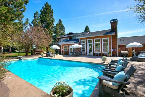 60602 Woodside Rd, Bend, OR 97702