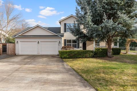 144 Lucas Ct, Eagle Point, OR 97524